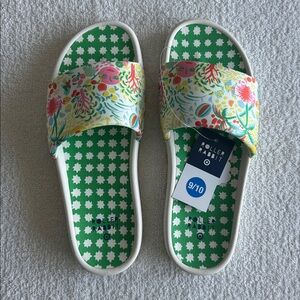 Roller Rabbit x Target Vacation Star Geo Slide Sandals
